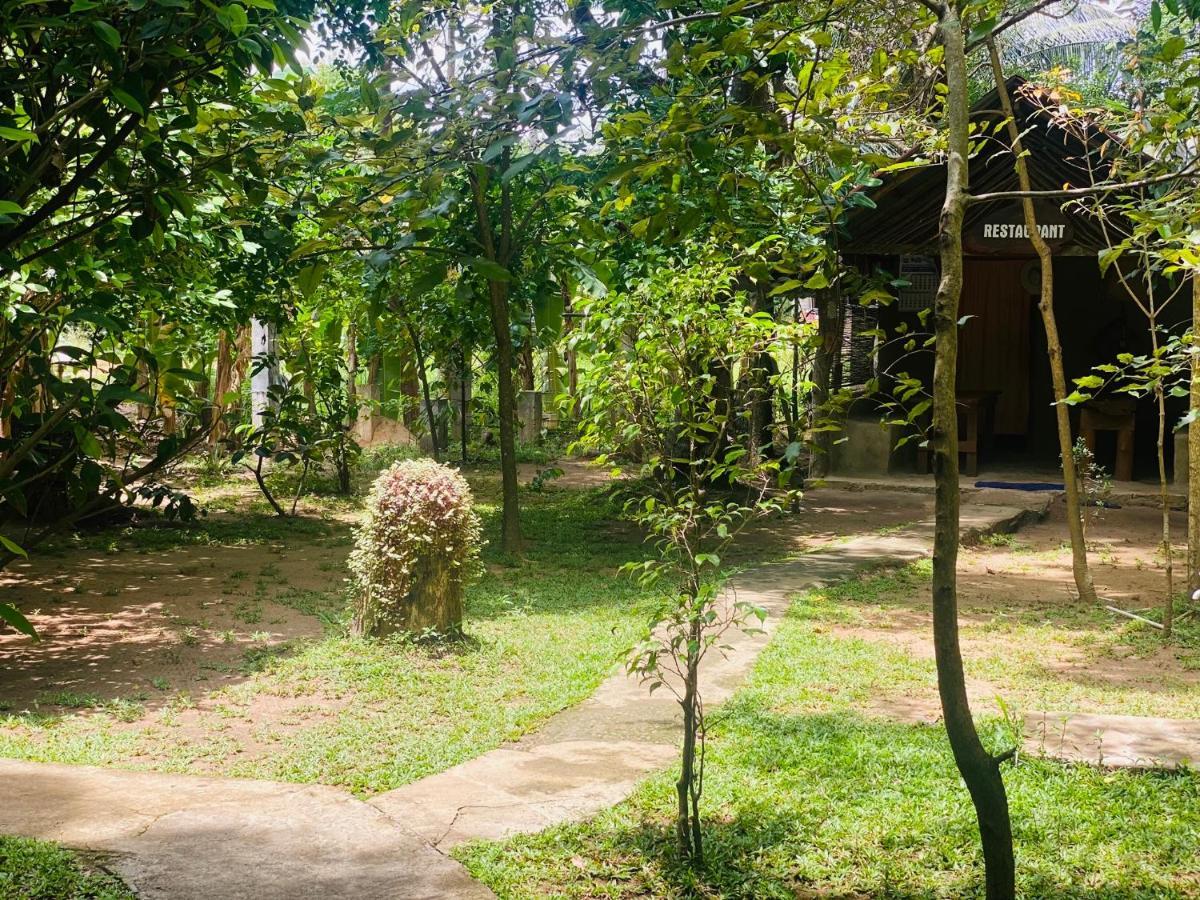 Girilena Resort Dambulla Bagian luar foto